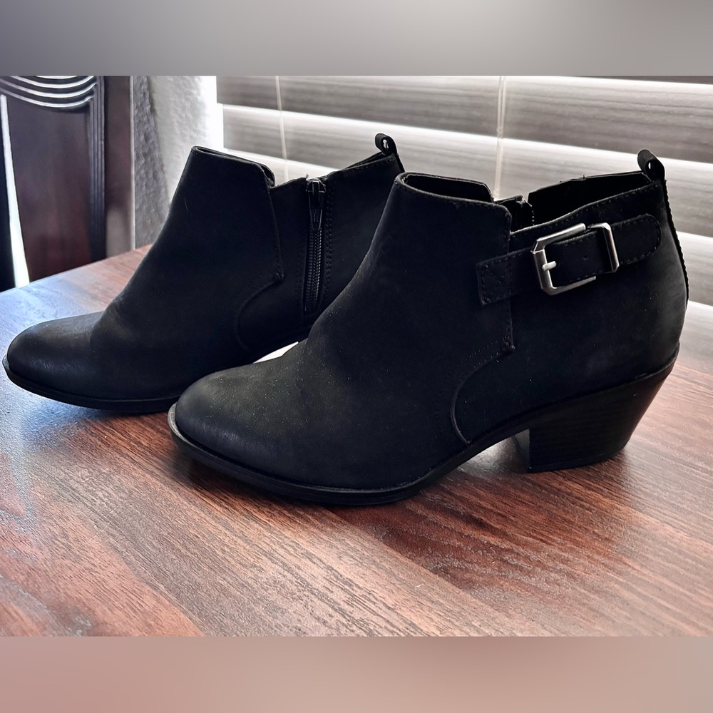 Sonoma Goods For Life® Syncab Women's Suede Ankle Boots
Sonoma Goods